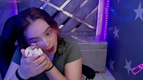 Mia online show from 05/11/26, 01:17