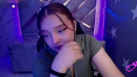 Mia online show from 05/11/26, 04:04