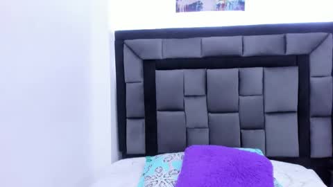 mia fox online show from 01/09/26, 12:08