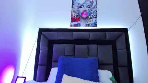 mia fox online show from 03/12/26, 01:06