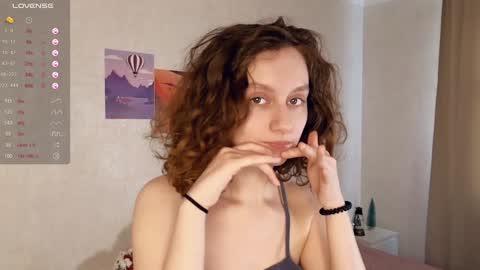 Snapshot of mia_frizz chatting on 02/07/25, 09:37 Mia online show from 02/07/25, 09:37