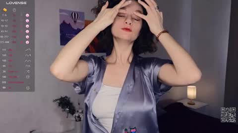 Snapshot of mia_frizz chatting on 03/09/25, 09:46 Mia online show from 03/09/25, 09:46