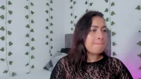 Snapshot of mia_garcia2 chatting on 06/24/26, 10:42 MIA online show from 06/24/26, 10:42