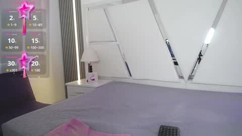 mia_garcia28 online show from 09/25/25, 08:23