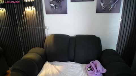 Snapshot of mia_garcia28 chatting on 06/09/26, 01:12 mia_garcia28 online show from 06/09/26, 01:12
