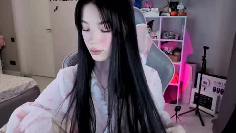 Snapshot of mia_gothh chatting on 11/17/25, 03:07 MIA HELP ME REACH 100 LIKES online show from 11/17/25, 03:07