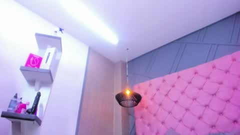 Snapshot of mia_hornny chatting on 03/28/26, 01:33 Mia online show from 03/28/26, 01:33