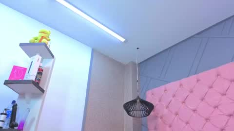 Snapshot of mia_hornny chatting on 04/12/26, 01:49 Mia online show from 04/12/26, 01:49