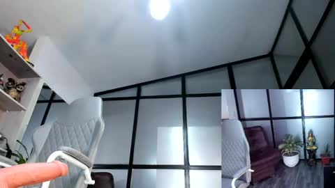 Snapshot of mia_hotwife chatting on 02/15/25, 04:23 Mia.... Nice to meet you  thumb up me please its important online show from 02/15/25, 04:23