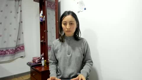 mia kaneee online show from 12/17/24, 01:29