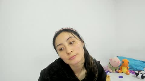 mia kaneee online show from 12/21/24, 07:24