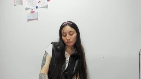 mia kaneee online show from 02/21/25, 05:13