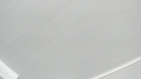 Mia online show from 11/18/25, 02:50