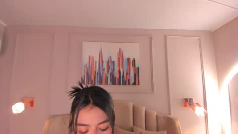 Mia online show from 05/10/26, 04:17