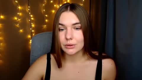 Snapshot of mia_lemm chatting on 10/10/25, 06:01 mia_lemm online show from 10/10/25, 06:01