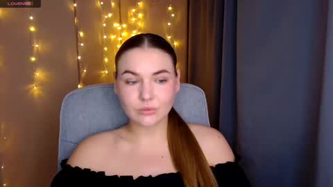 Snapshot of mia_lemm chatting on 10/13/25, 07:19 mia_lemm online show from 10/13/25, 07:19