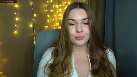mia_lemm online show from 10/24/25, 06:43