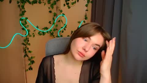 Snapshot of mia_lemm chatting on 04/16/26, 06:03 mia_lemm online show from 04/16/26, 06:03