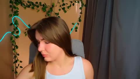 Snapshot of mia_lemm chatting on 04/17/26, 07:00 mia_lemm online show from 04/17/26, 07:00