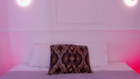 mia_lombana online show from 10/22/25, 08:41