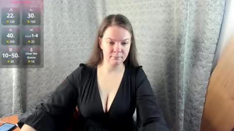Snapshot of mia_lores chatting on 10/09/25, 08:12 mia_lores online show from 10/09/25, 08:12
