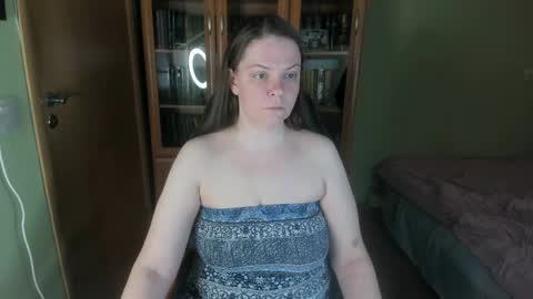 Snapshot of mia_lores chatting on 04/30/26, 09:26 mia_lores online show from 04/30/26, 09:26