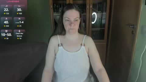 Snapshot of mia_lores chatting on 05/21/26, 09:05 mia_lores online show from 05/21/26, 09:05