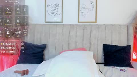 Snapshot of mia_lourence chatting on 05/11/26, 04:04 Mia online show from 05/11/26, 04:04