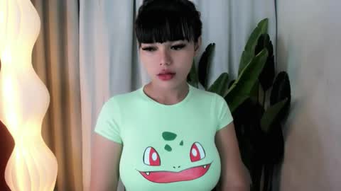 Snapshot of mia_lover9 chatting on 03/27/26, 01:33 M I A online show from 03/27/26, 01:33