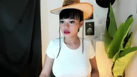 Snapshot of mia_lover9 chatting on 06/07/26, 04:16 M I A online show from 06/07/26, 04:16
