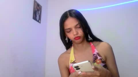Snapshot of mia_lucy_21 chatting on 11/21/25, 08:18 mia lucy 21 online show from 11/21/25, 08:18