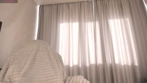 Snapshot of mia_lui chatting on 07/11/26, 01:41 Mia 3 online show from 07/11/26, 01:41