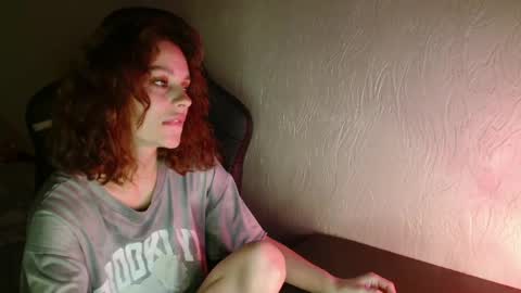 Snapshot of mia_luiza chatting on 06/09/26, 09:37 mia_luiza online show from 06/09/26, 09:37
