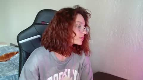 Snapshot of mia_luiza chatting on 06/10/26, 09:52 mia_luiza online show from 06/10/26, 09:52