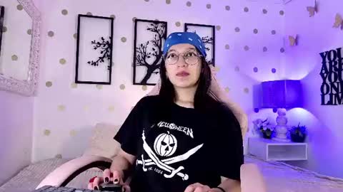 Snapshot of mia_luna0 chatting on 07/04/26, 11:11 Mia online show from 07/04/26, 11:11