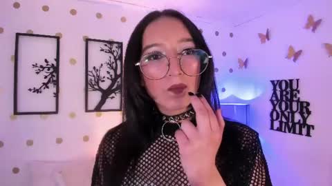 Snapshot of mia_luna0 chatting on 07/27/26, 11:23 Mia online show from 07/27/26, 11:23