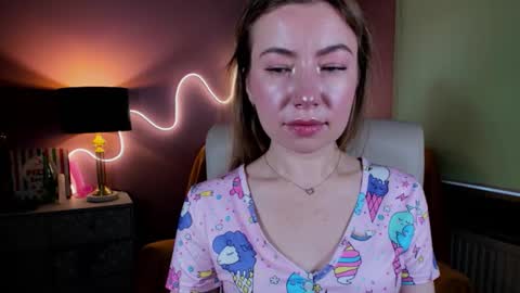 Mia online show from 11/15/25, 08:55