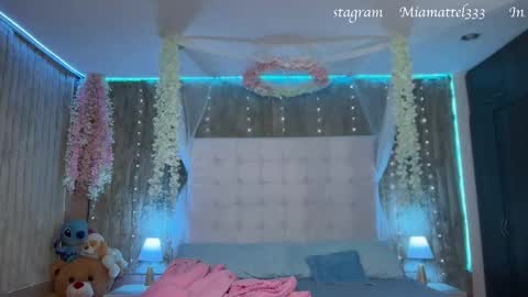 Snapshot of mia_mattel chatting on 11/07/25, 07:30 333 online show from 11/07/25, 07:30