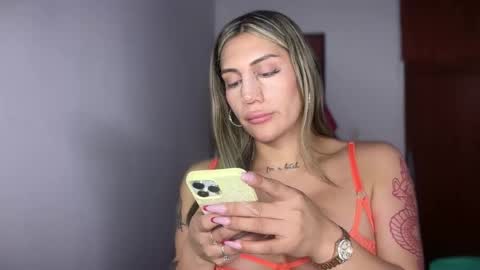 Snapshot of mia_mattel chatting on 05/01/26, 07:35 333 online show from 05/01/26, 07:35