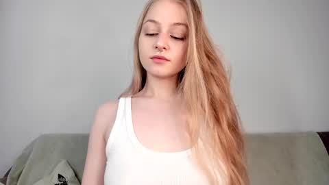 Mia here Appreciate your support online show from 05/10/26, 07:13
