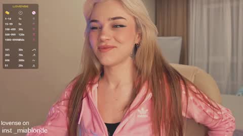 mia_milagros online show from 01/02/25, 11:16