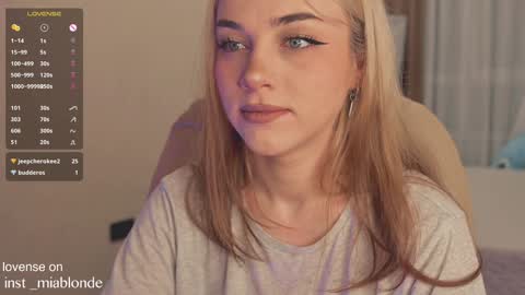 mia_milagros online show from 01/15/25, 02:06