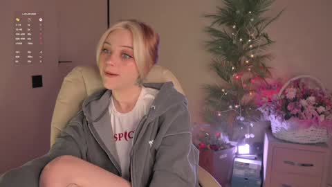 Snapshot of mia_milagros chatting on 03/10/26, 03:11 mia_milagros online show from 03/10/26, 03:11