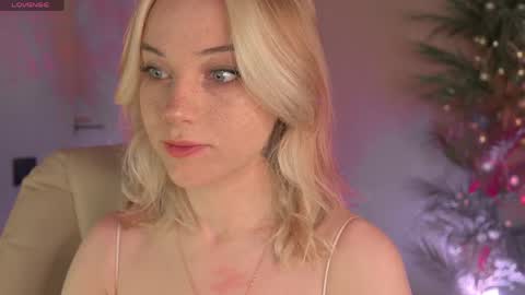 Snapshot of mia_milagros chatting on 04/18/26, 12:14 mia_milagros online show from 04/18/26, 12:14