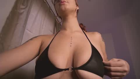 mia independent model online show from 12/05/25, 03:09