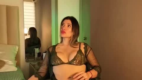 Mia Monroe online show from 11/10/25, 09:58