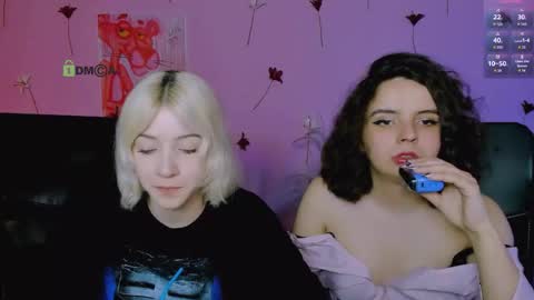 mia_mooon_ online show from 05/18/26, 07:20