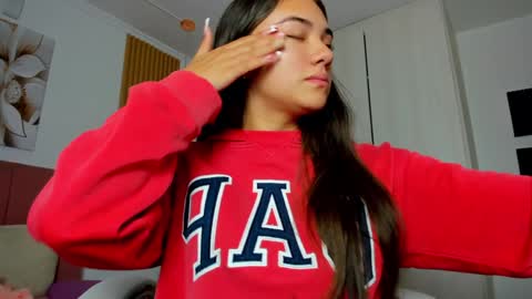 Mia Nevaeh - follow me online show from 01/04/25, 08:27