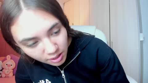 Mia Nevaeh - follow me online show from 01/25/25, 08:10