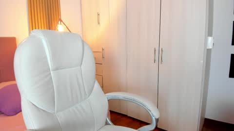 Mia Nevaeh - follow me online show from 02/22/25, 12:05